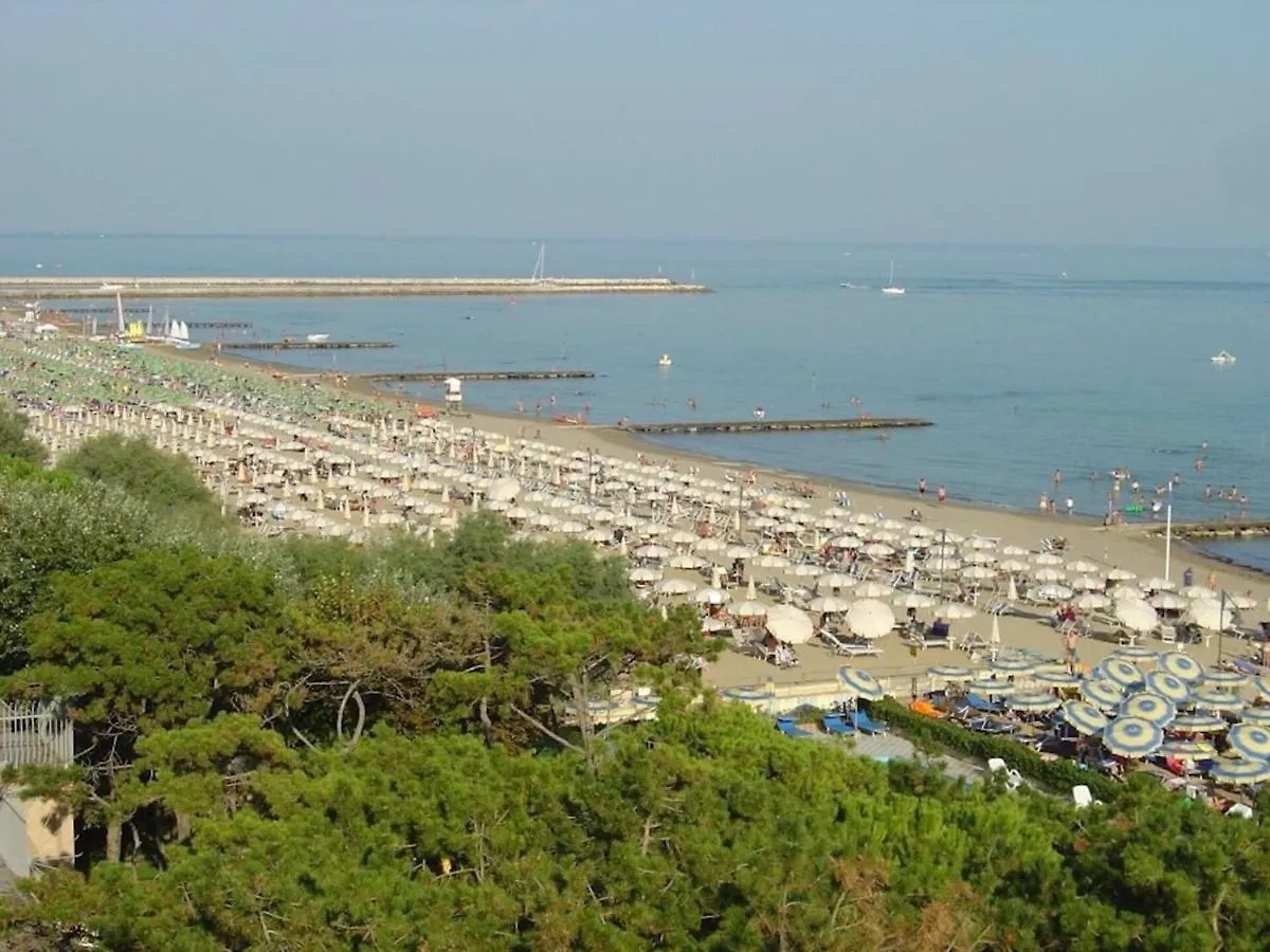 Fantastic Flat With Shared Pool For 5 Guests Apartman Porto Santa Margherita di Caorle 0*,